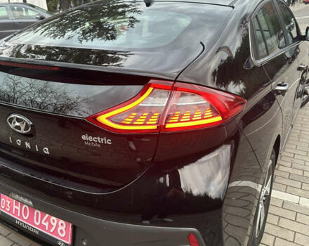 Черный Хендай Ioniq Electric, объемом двигателя 0 л и пробегом 146 тыс. км за 13850 $, фото 27 на Automoto.ua