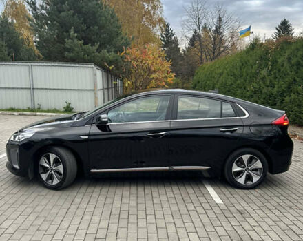 Черный Хендай Ioniq Electric, объемом двигателя 0 л и пробегом 146 тыс. км за 13850 $, фото 3 на Automoto.ua