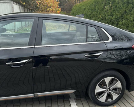Черный Хендай Ioniq Electric, объемом двигателя 0 л и пробегом 146 тыс. км за 13850 $, фото 24 на Automoto.ua