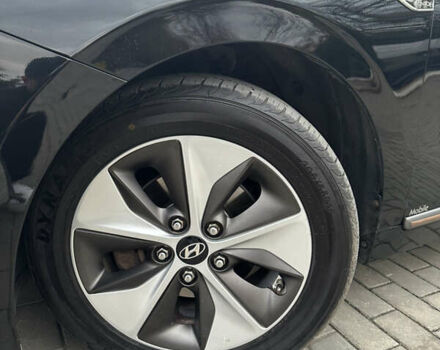 Черный Хендай Ioniq Electric, объемом двигателя 0 л и пробегом 146 тыс. км за 13850 $, фото 48 на Automoto.ua