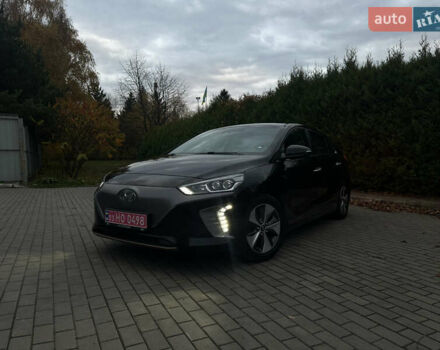 Черный Хендай Ioniq Electric, объемом двигателя 0 л и пробегом 146 тыс. км за 13850 $, фото 101 на Automoto.ua