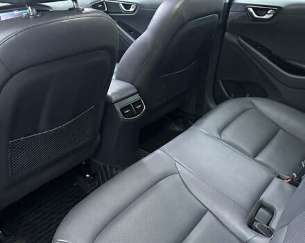 Черный Хендай Ioniq Electric, объемом двигателя 0 л и пробегом 146 тыс. км за 13850 $, фото 96 на Automoto.ua