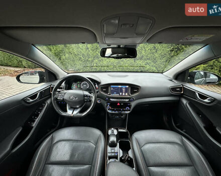 Черный Хендай Ioniq Electric, объемом двигателя 0 л и пробегом 146 тыс. км за 13850 $, фото 50 на Automoto.ua