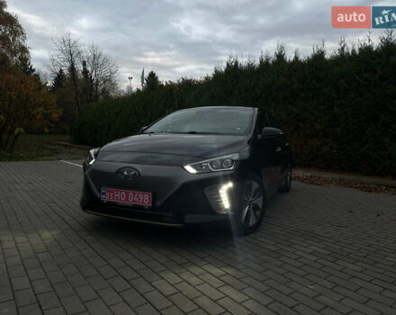 Черный Хендай Ioniq Electric, объемом двигателя 0 л и пробегом 146 тыс. км за 13850 $, фото 102 на Automoto.ua