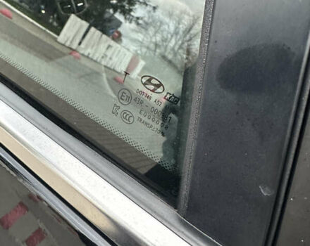 Черный Хендай Ioniq Electric, объемом двигателя 0 л и пробегом 146 тыс. км за 13850 $, фото 107 на Automoto.ua