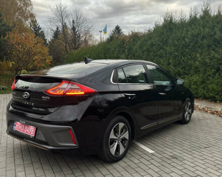 Черный Хендай Ioniq Electric, объемом двигателя 0 л и пробегом 146 тыс. км за 13850 $, фото 35 на Automoto.ua
