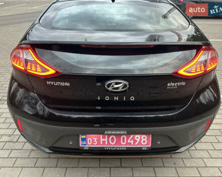 Черный Хендай Ioniq Electric, объемом двигателя 0 л и пробегом 146 тыс. км за 13850 $, фото 26 на Automoto.ua