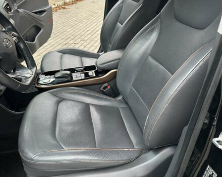 Черный Хендай Ioniq Electric, объемом двигателя 0 л и пробегом 146 тыс. км за 13850 $, фото 68 на Automoto.ua