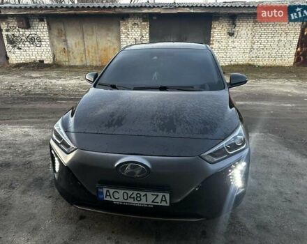 Черный Хендай Ioniq Electric, объемом двигателя 0 л и пробегом 140 тыс. км за 13500 $, фото 12 на Automoto.ua