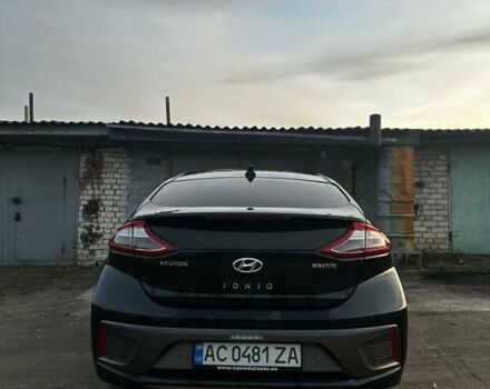 Черный Хендай Ioniq Electric, объемом двигателя 0 л и пробегом 140 тыс. км за 13500 $, фото 21 на Automoto.ua