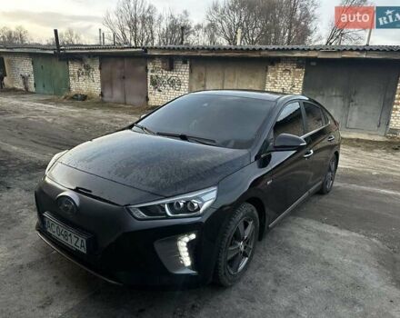 Черный Хендай Ioniq Electric, объемом двигателя 0 л и пробегом 140 тыс. км за 13500 $, фото 14 на Automoto.ua