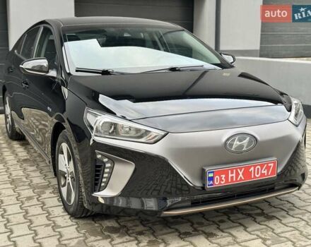 Черный Хендай Ioniq Electric, объемом двигателя 0 л и пробегом 93 тыс. км за 12500 $, фото 24 на Automoto.ua
