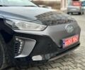 Черный Хендай Ioniq Electric, объемом двигателя 0 л и пробегом 93 тыс. км за 12500 $, фото 65 на Automoto.ua
