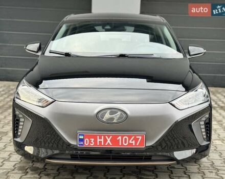 Черный Хендай Ioniq Electric, объемом двигателя 0 л и пробегом 93 тыс. км за 12500 $, фото 5 на Automoto.ua