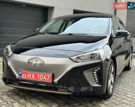 Черный Хендай Ioniq Electric, объемом двигателя 0 л и пробегом 93 тыс. км за 12500 $, фото 6 на Automoto.ua