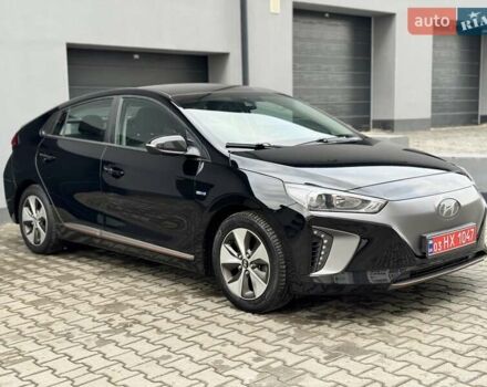 Черный Хендай Ioniq Electric, объемом двигателя 0 л и пробегом 93 тыс. км за 12500 $, фото 3 на Automoto.ua