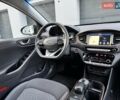Черный Хендай Ioniq Electric, объемом двигателя 0 л и пробегом 93 тыс. км за 12500 $, фото 32 на Automoto.ua