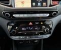 Черный Хендай Ioniq Electric, объемом двигателя 0 л и пробегом 93 тыс. км за 12500 $, фото 42 на Automoto.ua