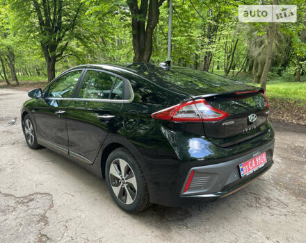 Чорний Хендай Ioniq Electric, об'ємом двигуна 0 л та пробігом 39 тис. км за 19300 $, фото 4 на Automoto.ua