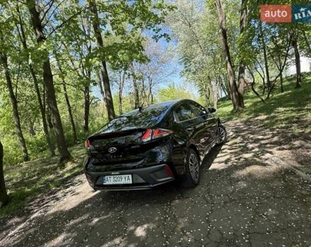 Черный Хендай Ioniq Electric, объемом двигателя 0 л и пробегом 50 тыс. км за 16999 $, фото 16 на Automoto.ua