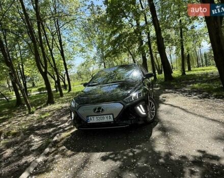 Черный Хендай Ioniq Electric, объемом двигателя 0 л и пробегом 50 тыс. км за 16999 $, фото 9 на Automoto.ua