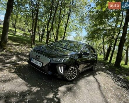 Черный Хендай Ioniq Electric, объемом двигателя 0 л и пробегом 50 тыс. км за 16999 $, фото 6 на Automoto.ua