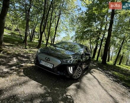 Черный Хендай Ioniq Electric, объемом двигателя 0 л и пробегом 50 тыс. км за 16999 $, фото 8 на Automoto.ua