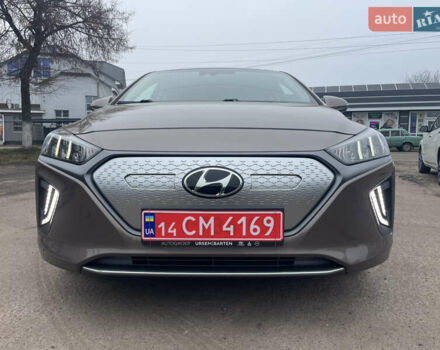 Коричневый Хендай Ioniq Electric, объемом двигателя 0 л и пробегом 119 тыс. км за 14900 $, фото 3 на Automoto.ua