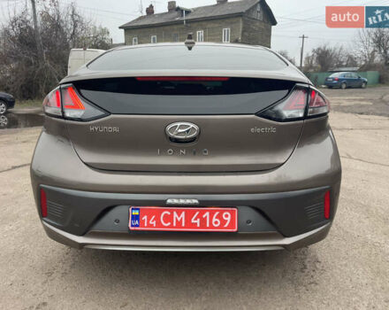 Коричневый Хендай Ioniq Electric, объемом двигателя 0 л и пробегом 119 тыс. км за 14900 $, фото 7 на Automoto.ua