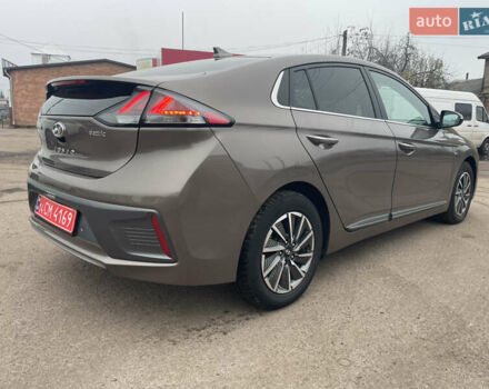 Коричневый Хендай Ioniq Electric, объемом двигателя 0 л и пробегом 119 тыс. км за 14900 $, фото 6 на Automoto.ua