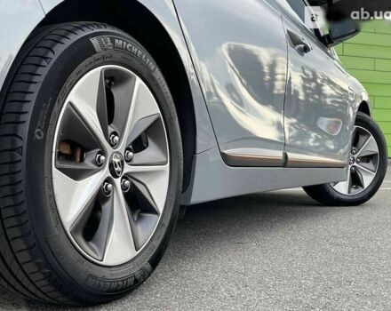 Хендай Ioniq Electric, объемом двигателя 0 л и пробегом 123 тыс. км за 18400 $, фото 16 на Automoto.ua