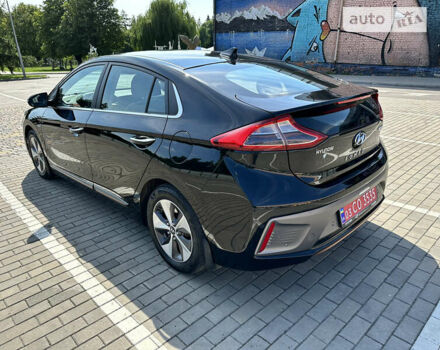 Хендай Ioniq Electric, объемом двигателя 0 л и пробегом 77 тыс. км за 17750 $, фото 8 на Automoto.ua