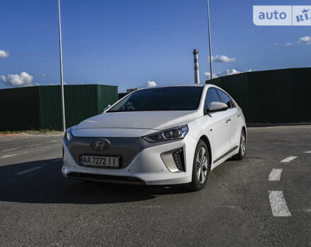 Хендай Ioniq Electric, объемом двигателя 0 л и пробегом 119 тыс. км за 19999 $, фото 4 на Automoto.ua