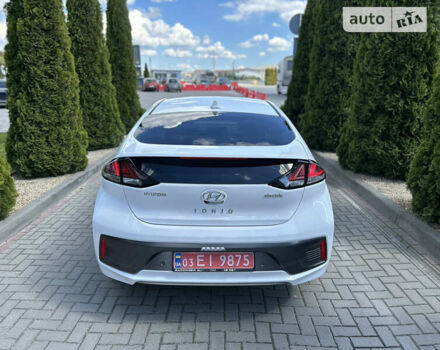 Хендай Ioniq Electric, объемом двигателя 0 л и пробегом 106 тыс. км за 15900 $, фото 6 на Automoto.ua