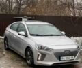 Серый Хендай Ioniq Electric, объемом двигателя 0 л и пробегом 114 тыс. км за 19000 $, фото 1 на Automoto.ua