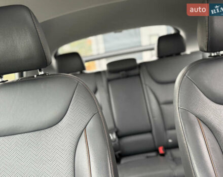 Хендай Ioniq Electric 2016 в Ровно на Automoto.ua Серый Хендай Ioniq Electric, объемом двигателя 0 л и пробегом 123 тыс. км за 12800 $, фото 16 на Automoto.ua