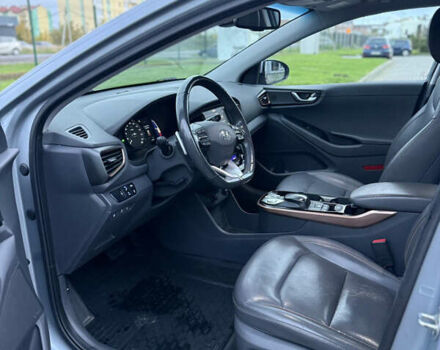 Хендай Ioniq Electric 2016 в Радехове на Automoto.ua Серый Хендай Ioniq Electric, объемом двигателя 0 л и пробегом 133 тыс. км за 12000 $, фото 8 на Automoto.ua