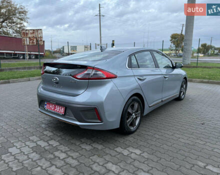Хендай Ioniq Electric 2016 в Радехове на Automoto.ua Серый Хендай Ioniq Electric, объемом двигателя 0 л и пробегом 133 тыс. км за 12000 $, фото 3 на Automoto.ua