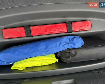 Хендай Ioniq Electric 2016 в Ровно на Automoto.ua Серый Хендай Ioniq Electric, объемом двигателя 0 л и пробегом 123 тыс. км за 12800 $, фото 21 на Automoto.ua