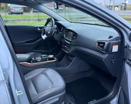 Хендай Ioniq Electric 2016 в Радехове на Automoto.ua Серый Хендай Ioniq Electric, объемом двигателя 0 л и пробегом 133 тыс. км за 12000 $, фото 9 на Automoto.ua