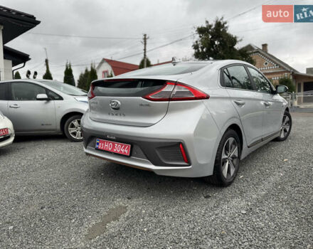 Хендай Ioniq Electric 2016 в Ровно на Automoto.ua Серый Хендай Ioniq Electric, объемом двигателя 0 л и пробегом 123 тыс. км за 12800 $, фото 5 на Automoto.ua