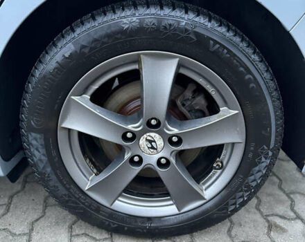 Хендай Ioniq Electric 2016 в Радехове на Automoto.ua Серый Хендай Ioniq Electric, объемом двигателя 0 л и пробегом 133 тыс. км за 12000 $, фото 7 на Automoto.ua