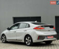 Серый Хендай Ioniq Electric, объемом двигателя 0 л и пробегом 127 тыс. км за 10999 $, фото 33 на Automoto.ua