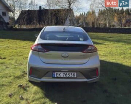 Серый Хендай Ioniq Electric, объемом двигателя 0 л и пробегом 102 тыс. км за 12500 $, фото 4 на Automoto.ua