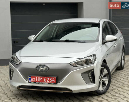Серый Хендай Ioniq Electric, объемом двигателя 0 л и пробегом 127 тыс. км за 10999 $, фото 11 на Automoto.ua
