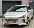 Серый Хендай Ioniq Electric, объемом двигателя 0 л и пробегом 127 тыс. км за 10999 $, фото 11 на Automoto.ua