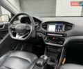 Серый Хендай Ioniq Electric, объемом двигателя 0 л и пробегом 127 тыс. км за 10999 $, фото 3 на Automoto.ua