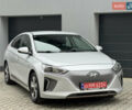 Серый Хендай Ioniq Electric, объемом двигателя 0 л и пробегом 127 тыс. км за 10999 $, фото 17 на Automoto.ua