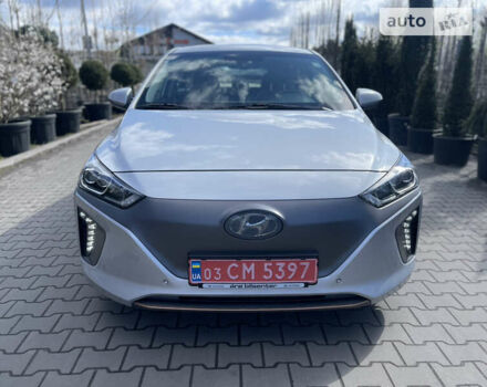 Серый Хендай Ioniq Electric, объемом двигателя 0 л и пробегом 110 тыс. км за 14500 $, фото 4 на Automoto.ua