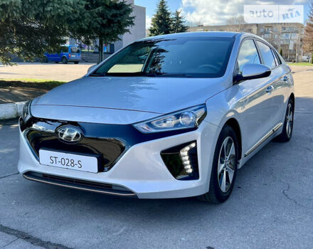 Сірий Хендай Ioniq Electric, об'ємом двигуна 0 л та пробігом 111 тис. км за 14999 $, фото 1 на Automoto.ua